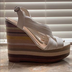 White platform sandal